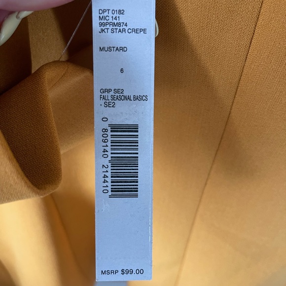 Yellow Blazer - Picture 4 of 4